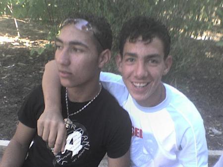moi et tarik keritete 3ajebahe 9esoriyeto